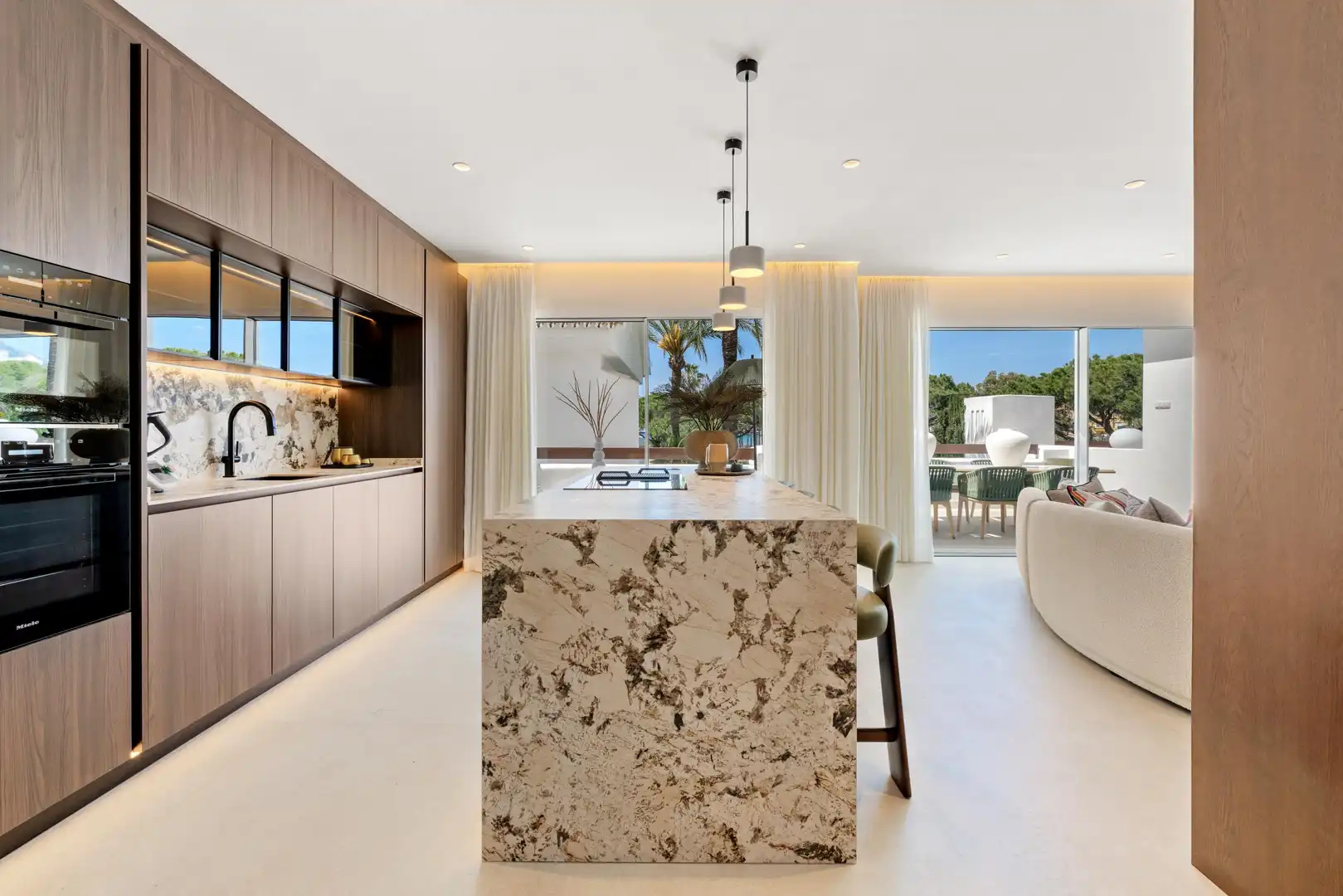 Kitchen of Apartments for sale in Marbella  with Air Conditioner, Heating and Alarm