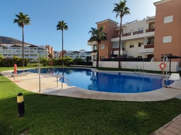 Pis amb piscina de lloguer a Calle Helios 8