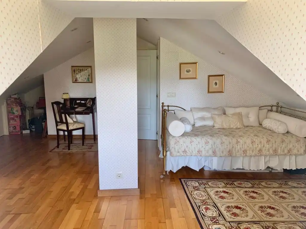 Habitación de Casa adosada en venta en Brión con Calefacción, Jardín privado y Terraza