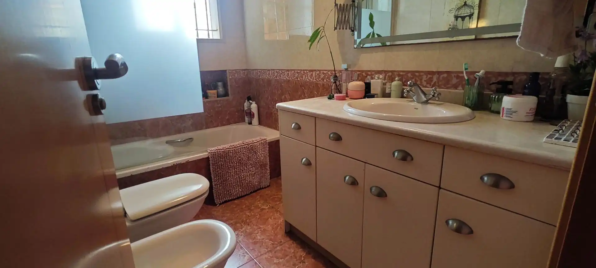 Bathroom of Houses for sale in Los Arenales del Sol
