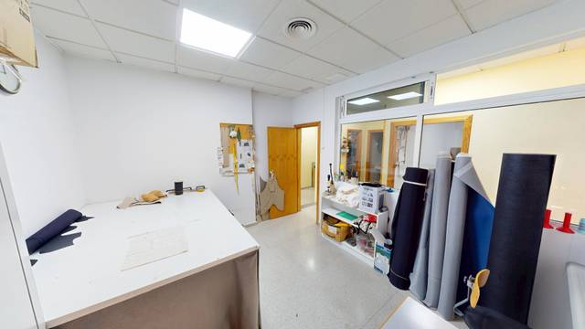 Local comercial en Venta en Calle General Ros de Olano en Altozano - Conde Lumiares