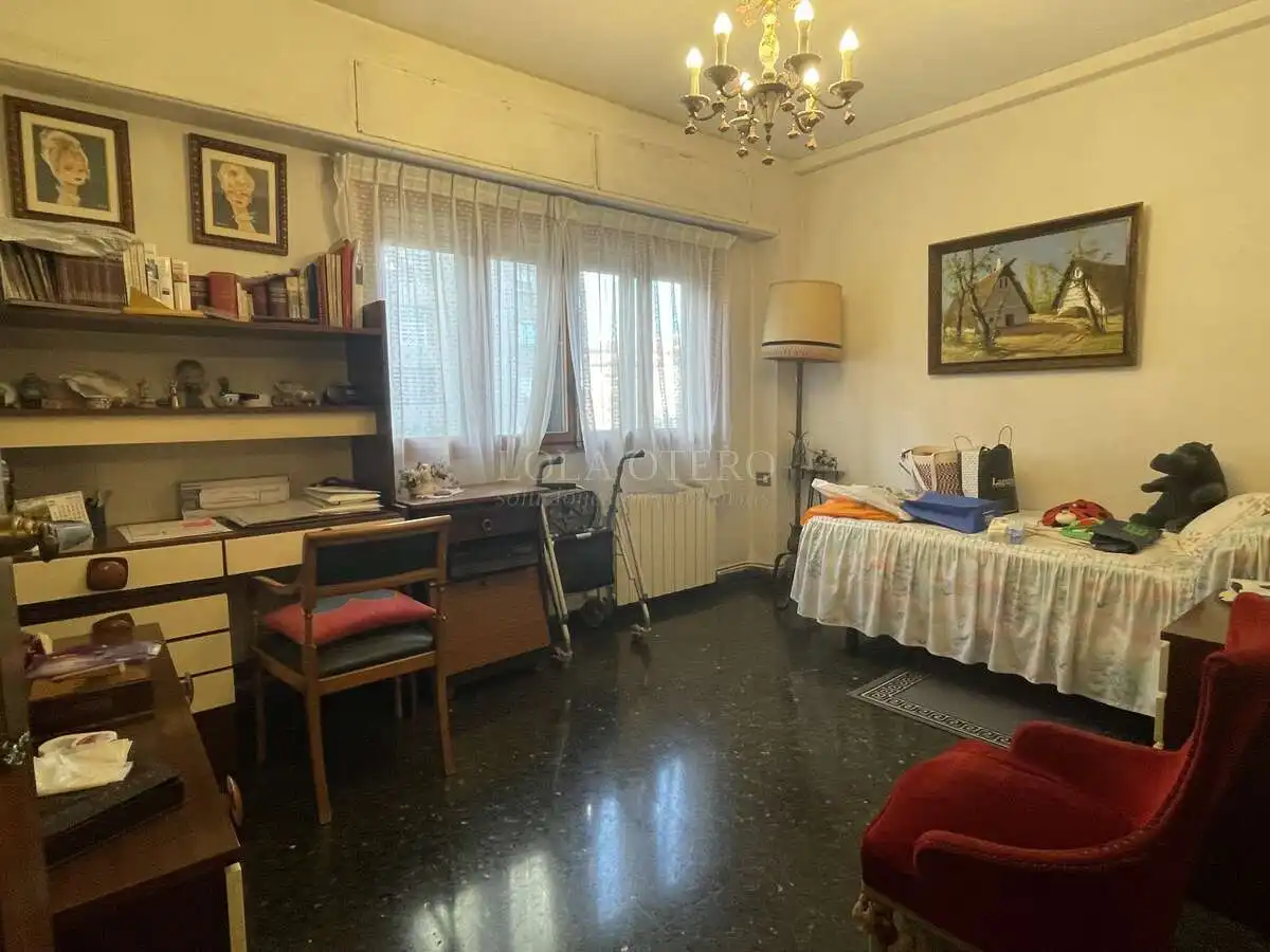 Bedroom of Flat for sale in Valencia  with Air Conditioner, Heating and Balcony