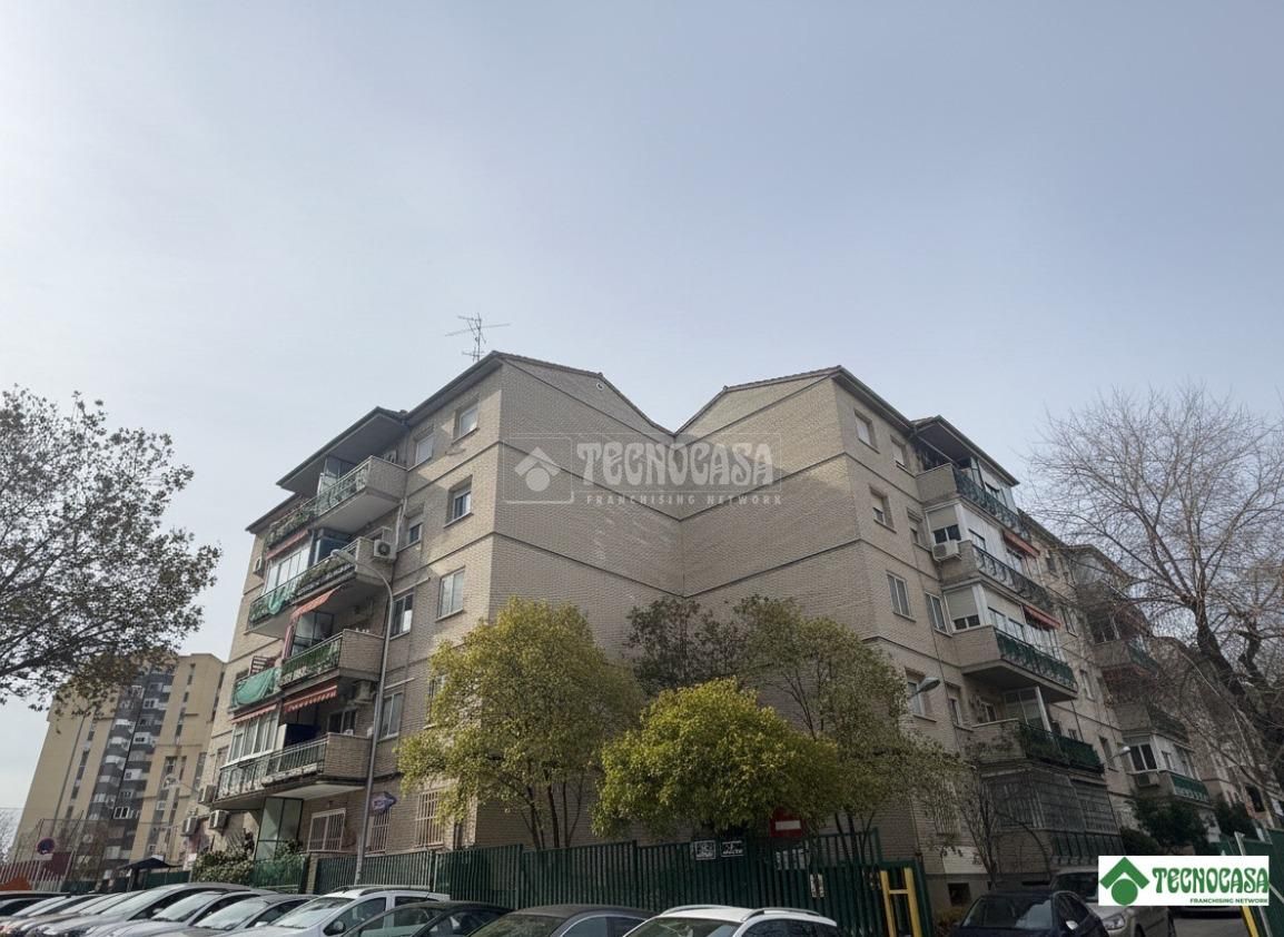 Piso en venta en Aluche, Latina