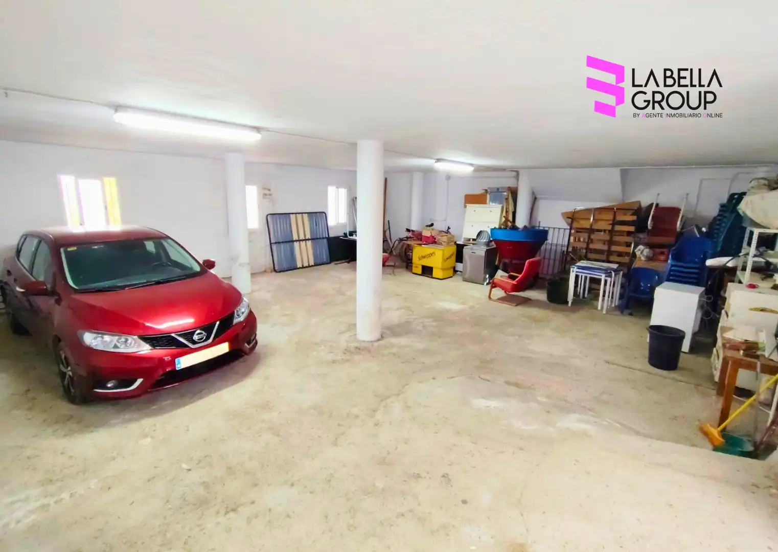 Buildings for sale in Villanueva de San Juan
