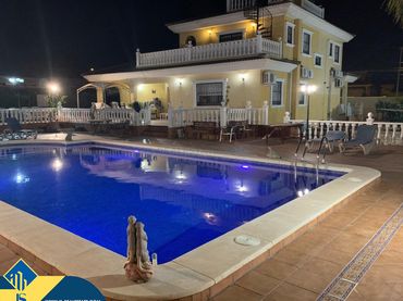 Xalet amb piscina en venda a Los Balcones - Los Altos