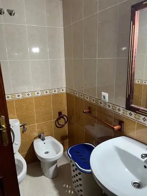 Bany de Pis de lloguer en Villafranca de Córdoba amb Aire condicionat, Moblat i Forn