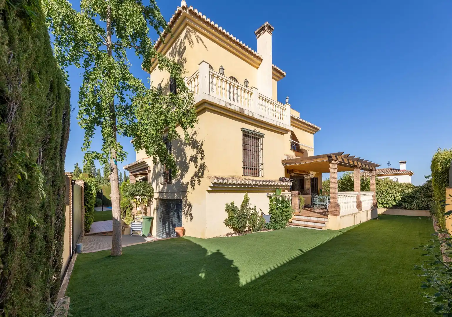 Exterior view of Houses for sale in Cájar  with Air Conditioner, Heating and Private garden