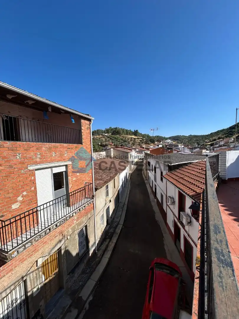 Vista exterior de Casa adosada en venta en Salvaleón con Amueblado