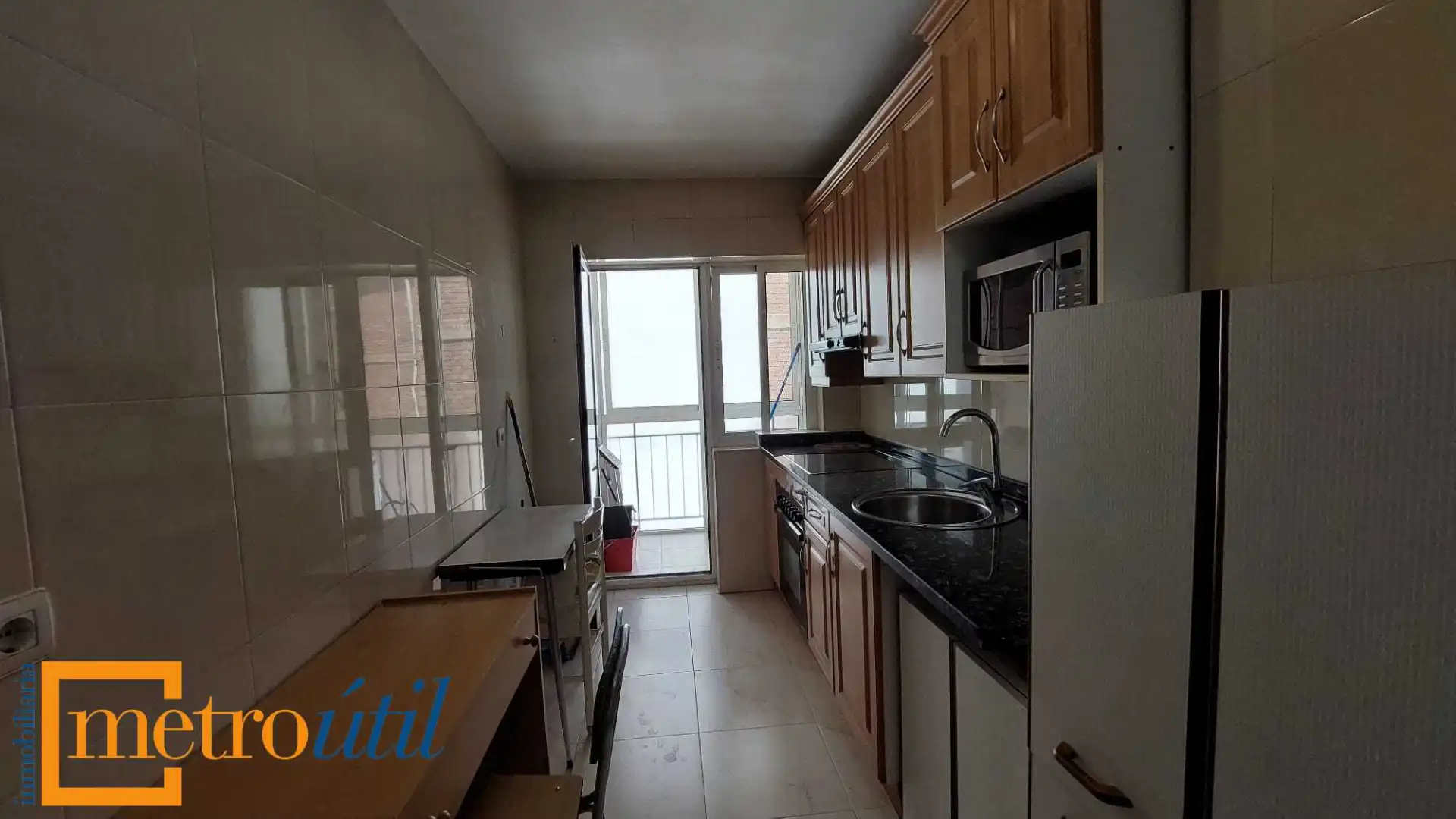 Kitchen of Flat for rent in Salamanca  with Heating, Furnished and Balcony