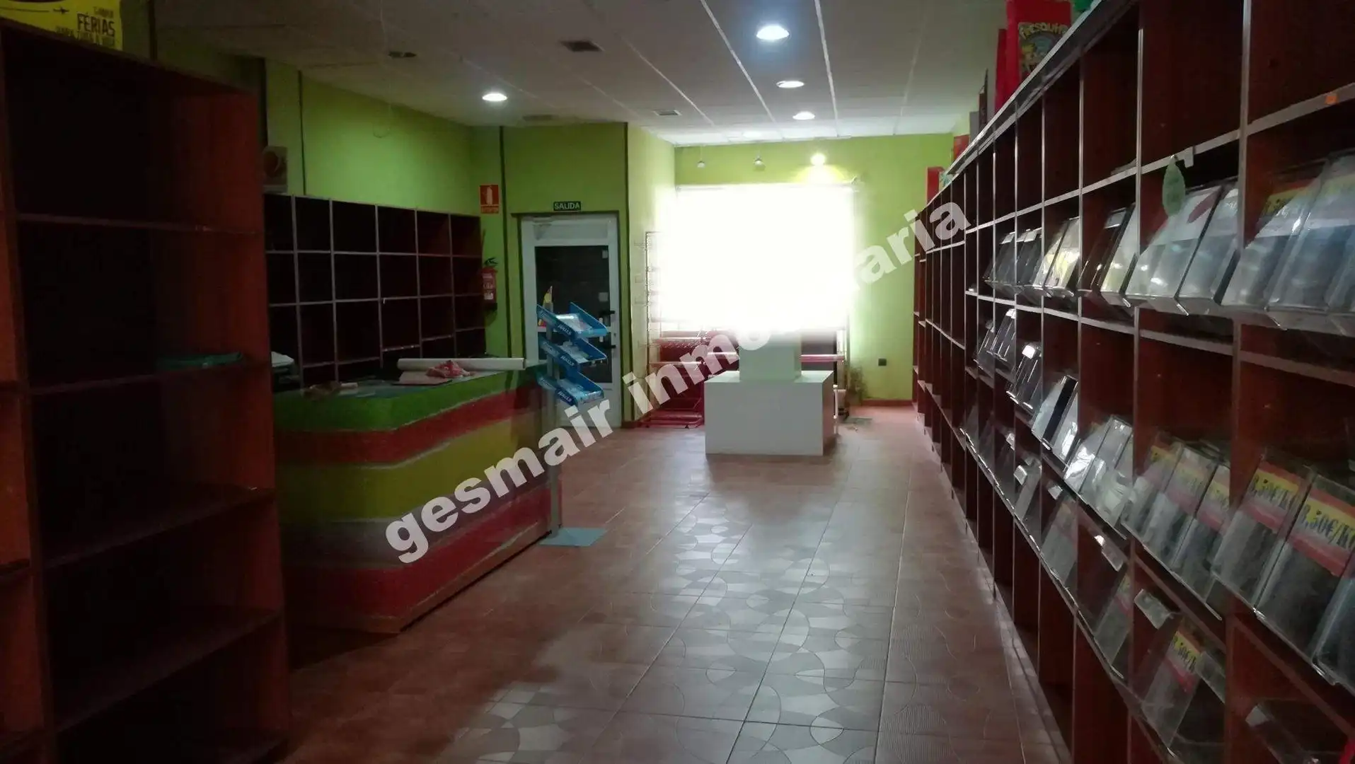Local comercial en venta en A Parda