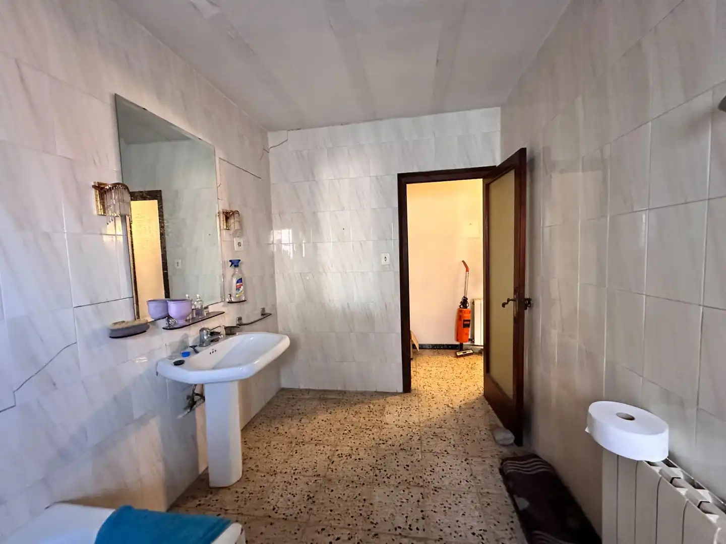 Bany de Casa o xalet en venda en Montcada i Reixac amb Traster