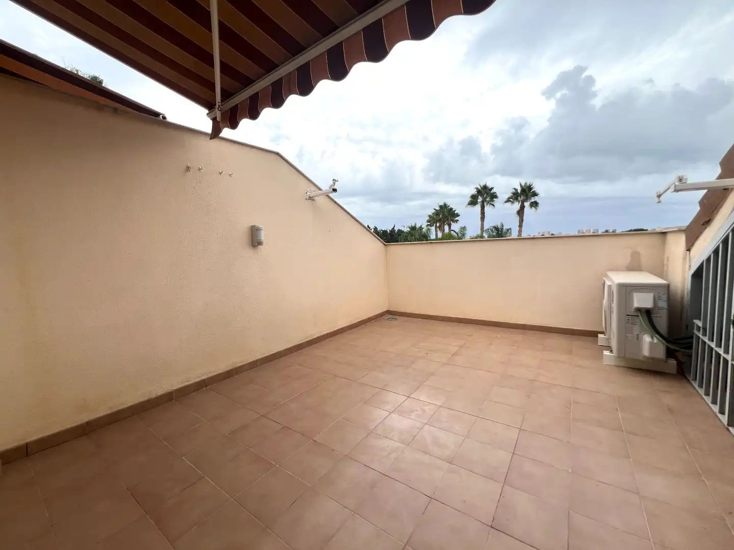 Terrace of Houses for rent in Alicante / Alacant  with Air Conditioner, Heating and Private garden
