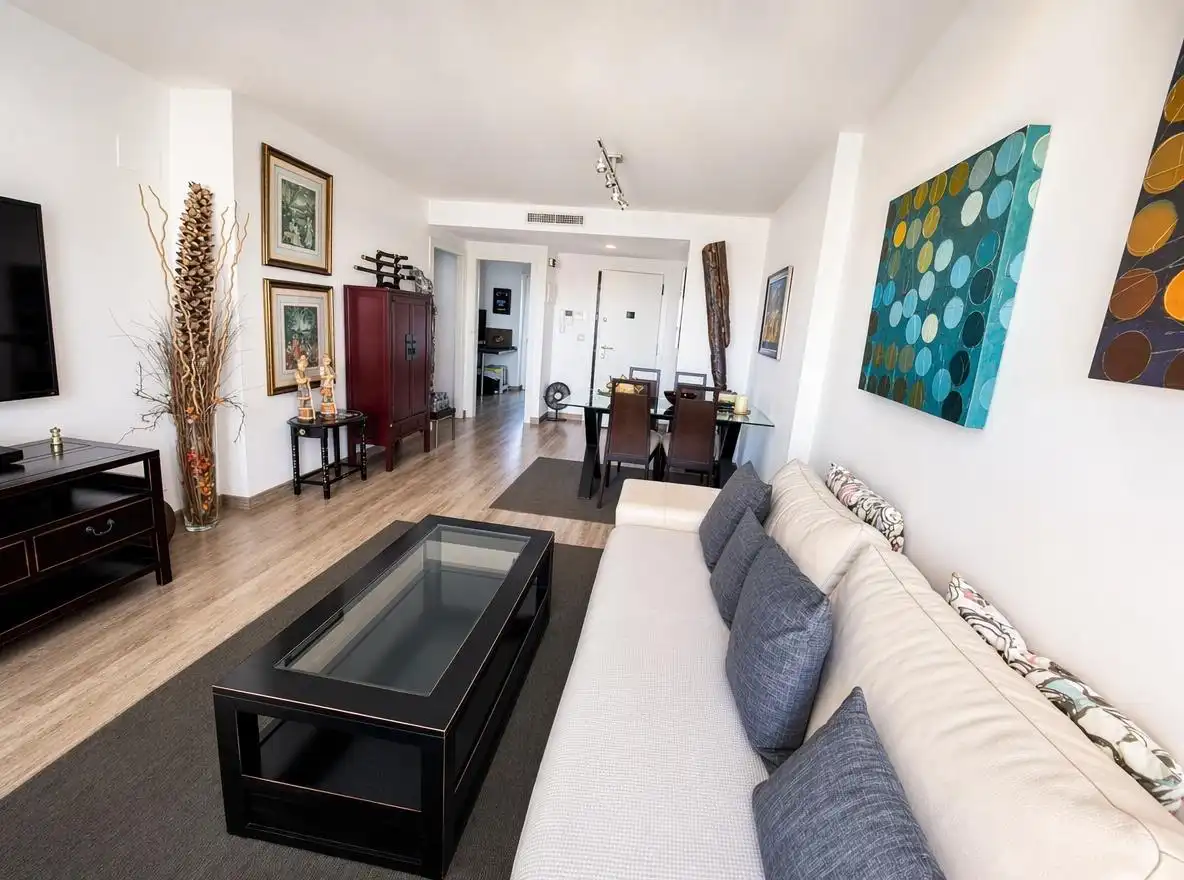 Sala d'estar de Apartament en venda en El Campello amb Jardí privat, Terrassa i Piscina comunitària