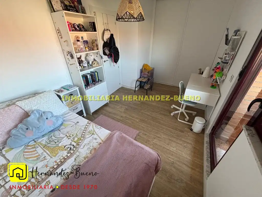 Habitación de Dúplex de alquiler en Salamanca con Calefacción, Terraza y Piscina
