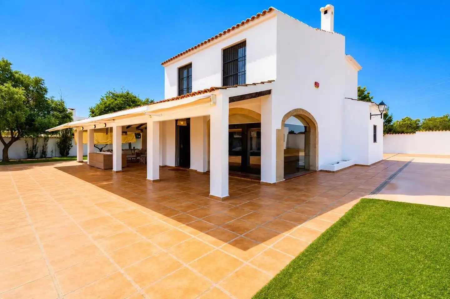 Vista exterior de Casa o chalet en venta en Santa Pola con Calefacción, Jardín privado y Parquet