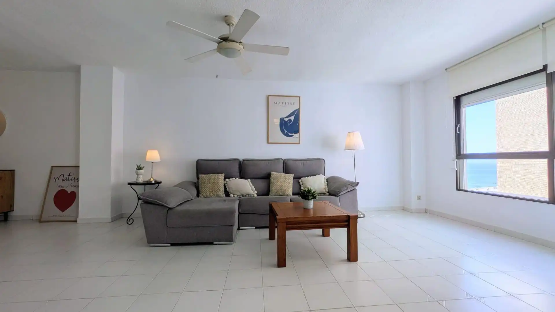 Wohnzimmer von Wohnungen zur Miete in Fuengirola mit Klimaanlage, Heizung und Privatgarten
