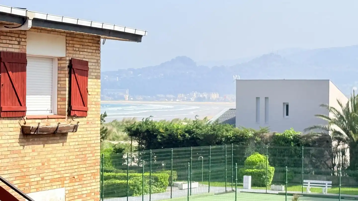Exterior view of Flat for sale in Laredo