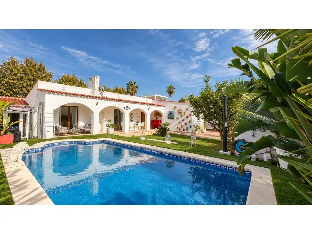 House for sale in Carrer Pení