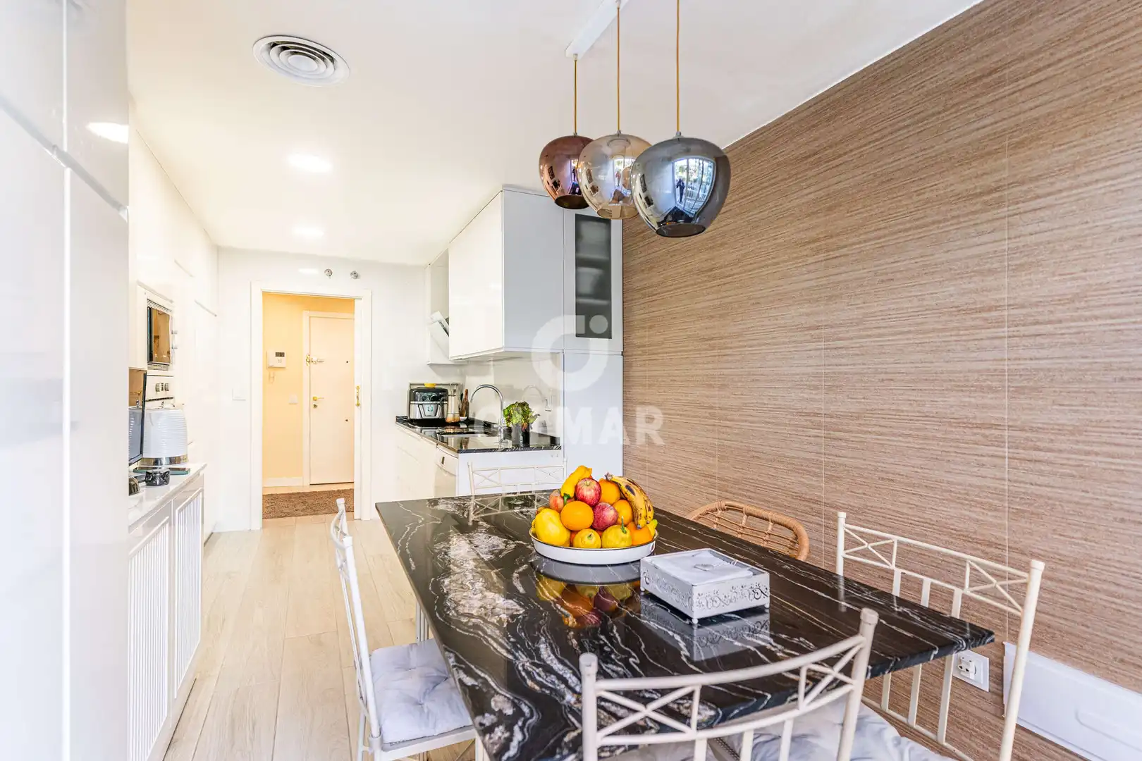 Kitchen of Ground floor for sale in Pozuelo de Alarcón  with Heating, Private garden and Storage room