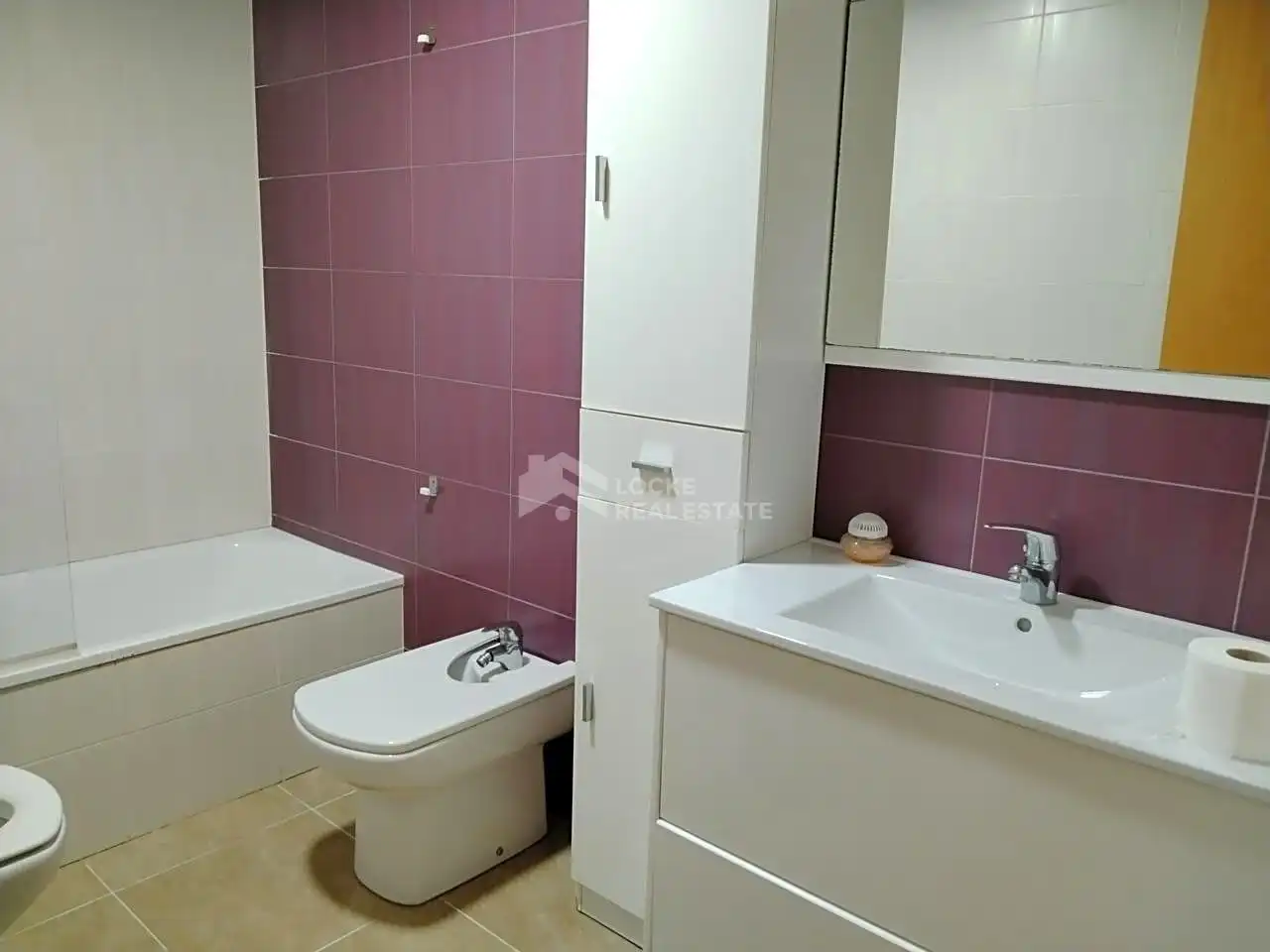 Badezimmer von Wohnung zum Verkauf in Almazora / Almassora mit Klimaanlage, Terrasse und Möbliert