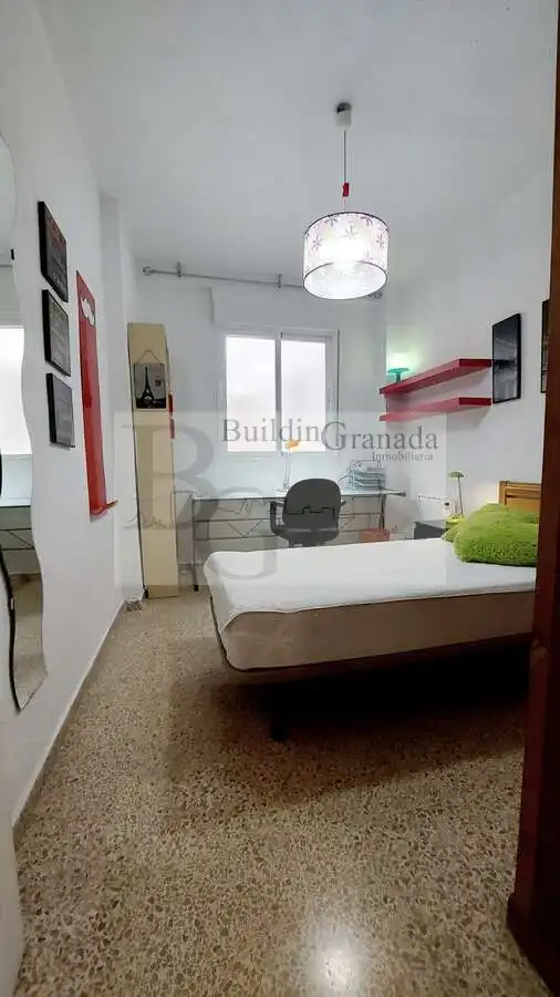 Schlafzimmer von Wohnung zur Miete in Granada mit Terrasse und Möbliert