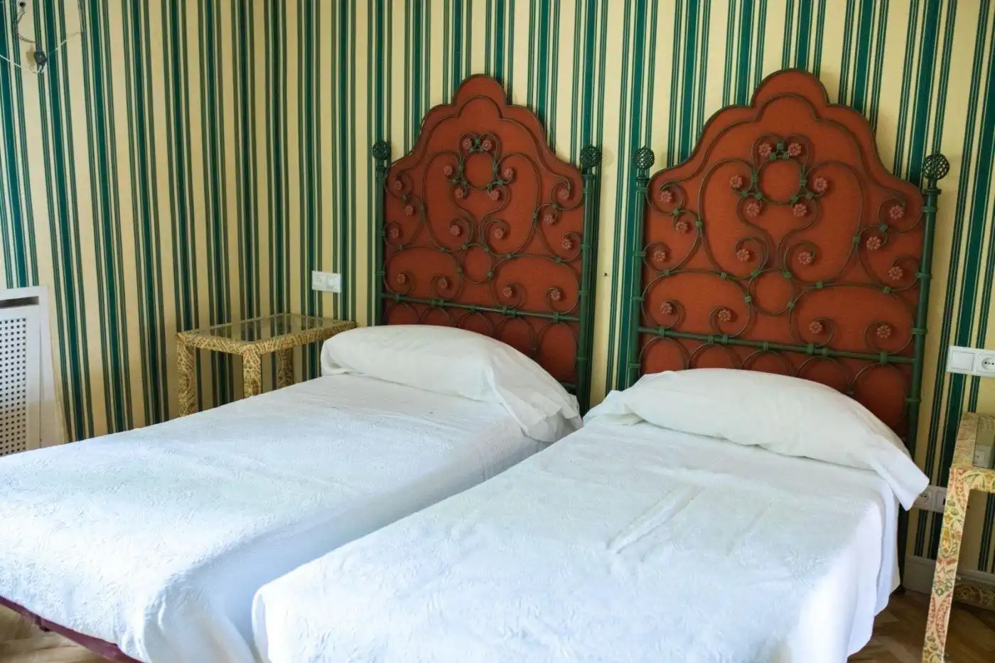 Bedroom of Houses for sale in Córdoba  with Air Conditioner, Heating and Private garden
