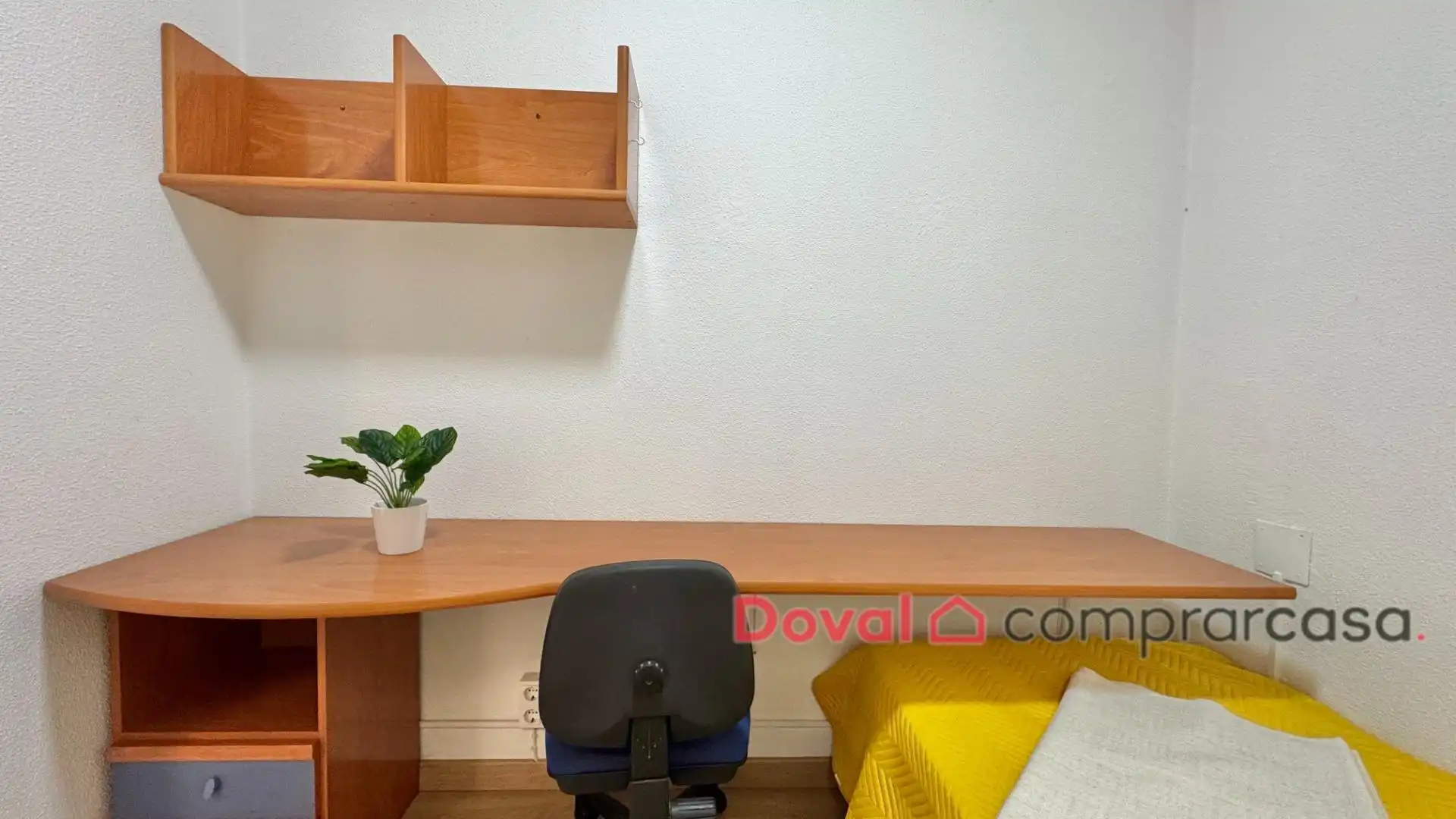 Habitación de Piso en venta en Vigo  con Calefacción