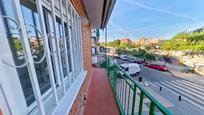 Exterior view of Apartment to rent in  Madrid Capital  with Terrace, Oven and Pets allowed