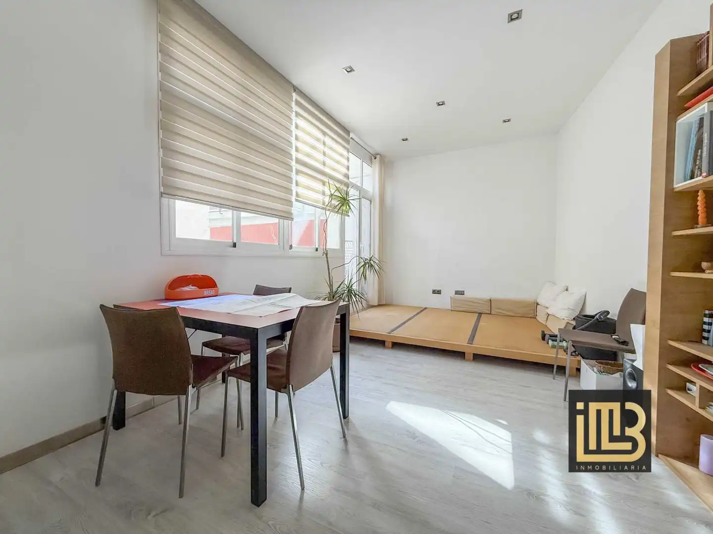 Sala d'estar de Edifici en venda en Málaga amb Alarma