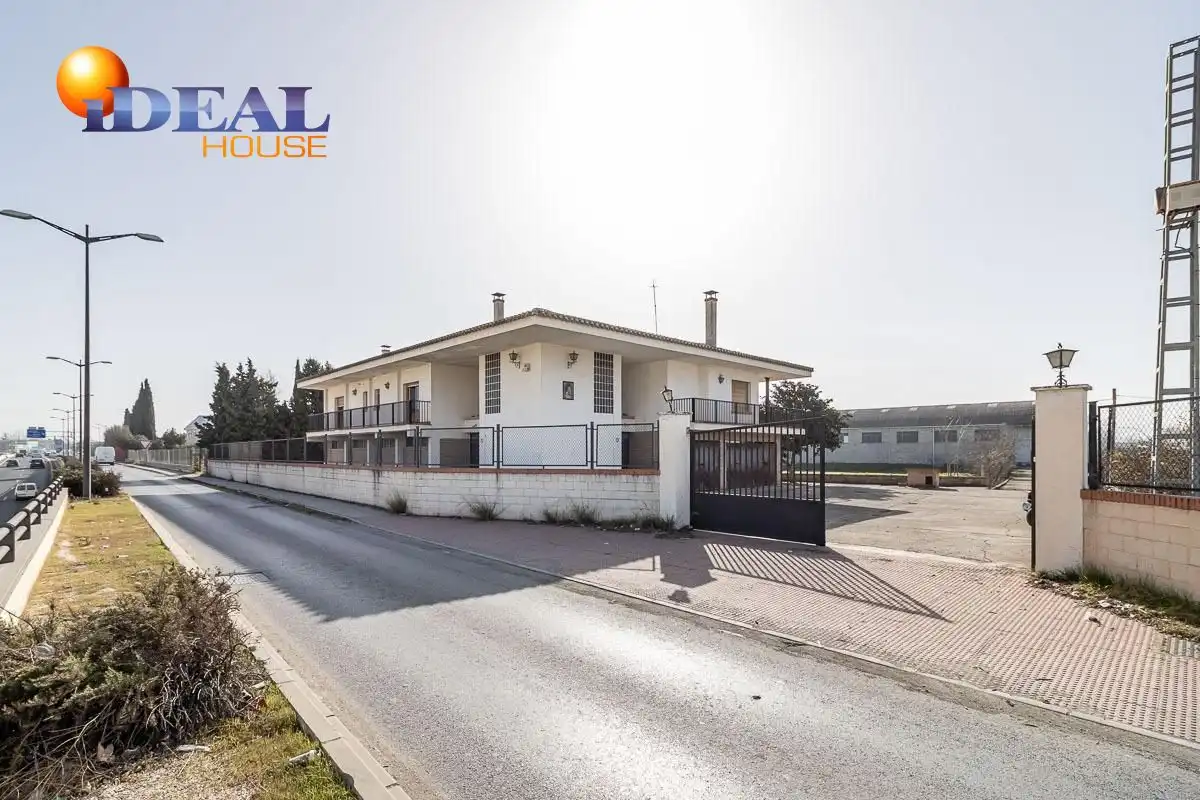 Casa rústica amb piscina en venda a Santa Fe, imagen 51