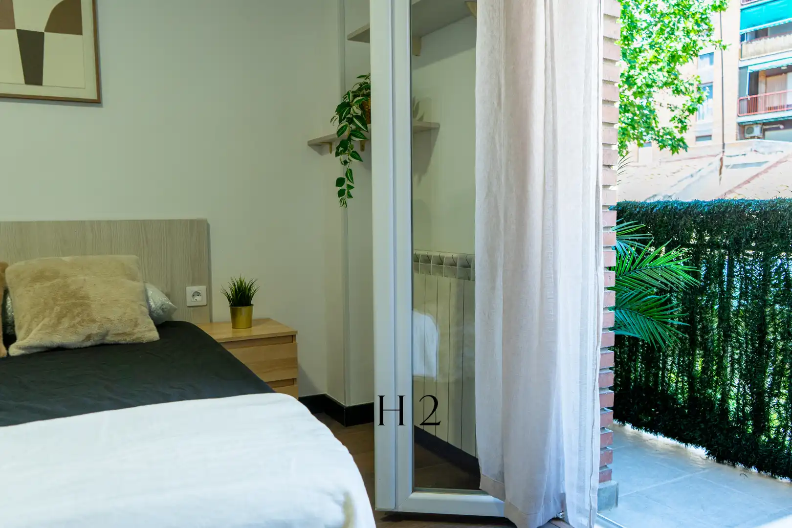Bedroom of Flat for share in Zaragoza  with Air Conditioner, Heating and Private garden