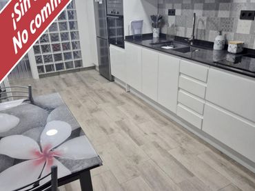 Casa con balcone in vendita a Calle CAmunt