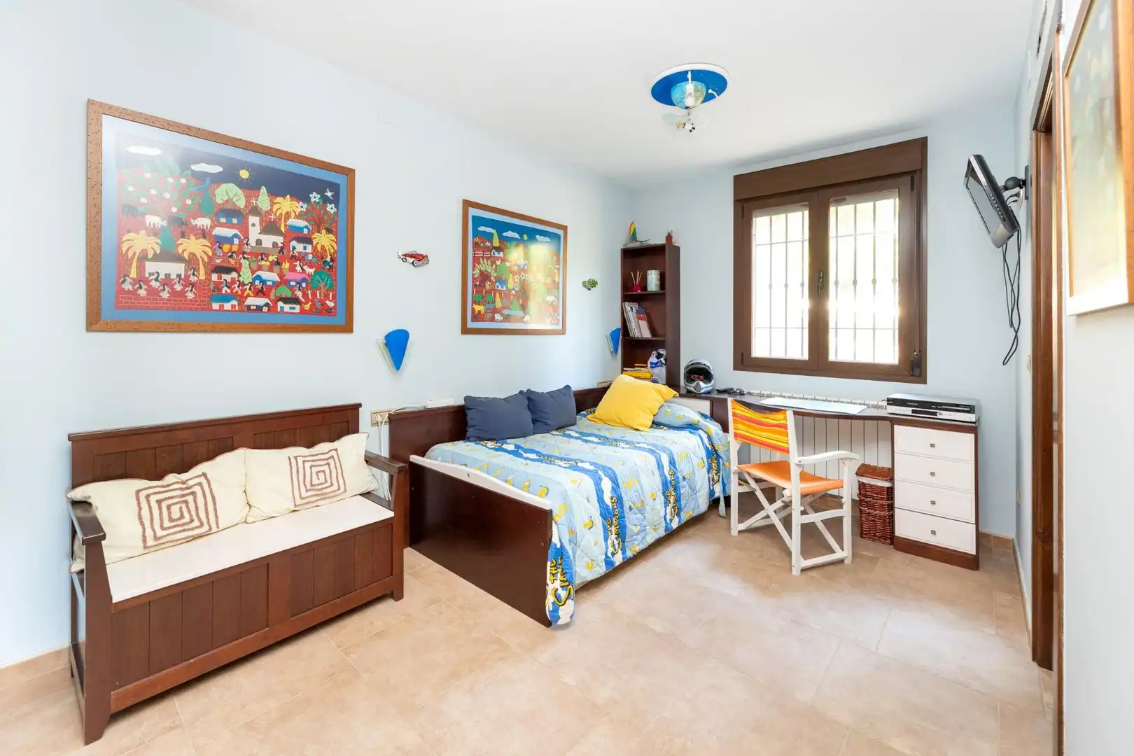 Bedroom of Houses for sale in Colomera  with Heating, Terrace and Storage room