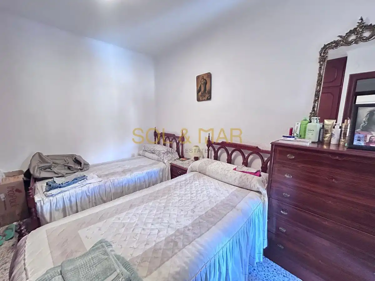 Habitación de Piso en venta en Torremolinos con Calefacción, Terraza y Amueblado