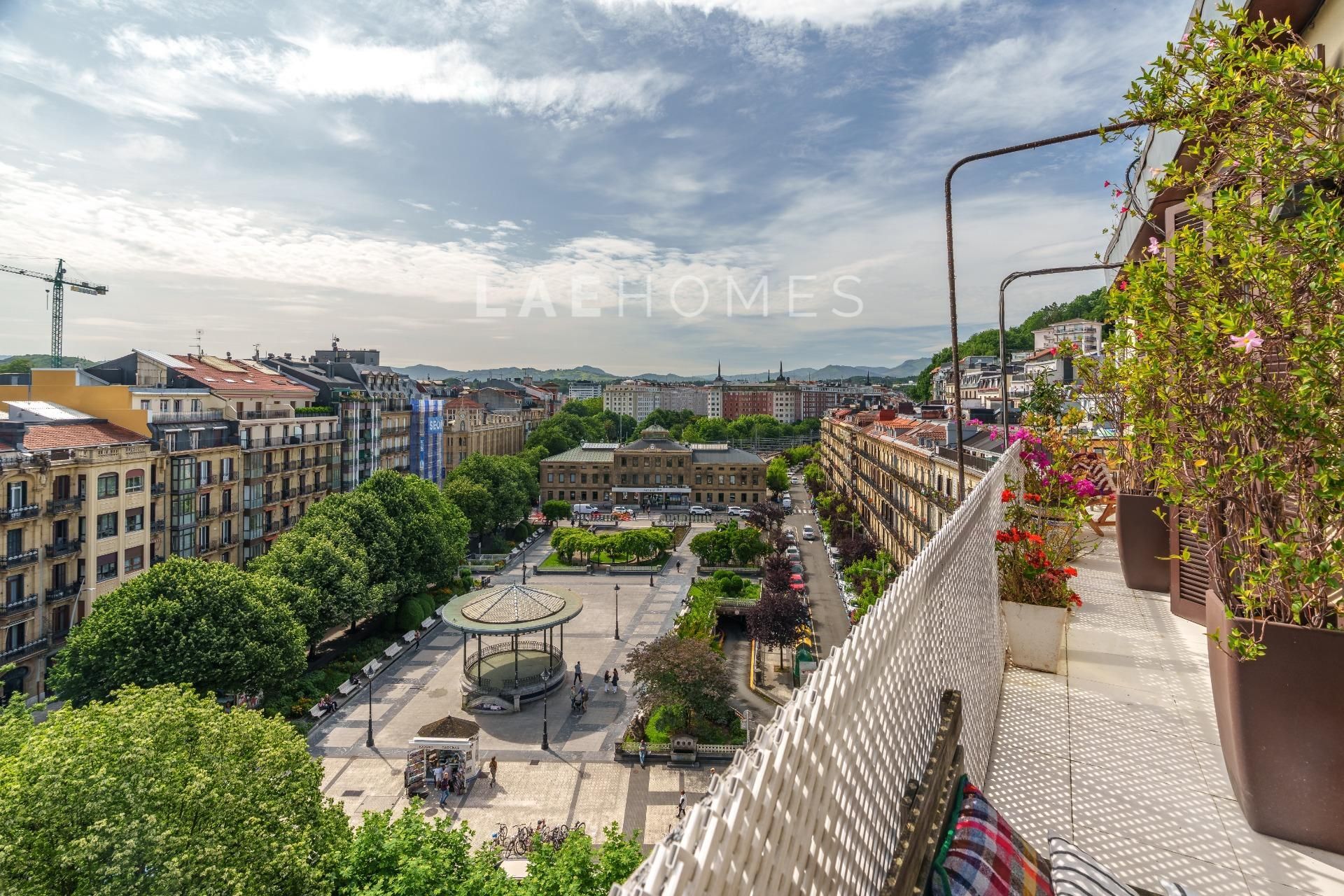 Exterior view of Attic for sale in Donostia - San Sebastián   with Heating and Terrace