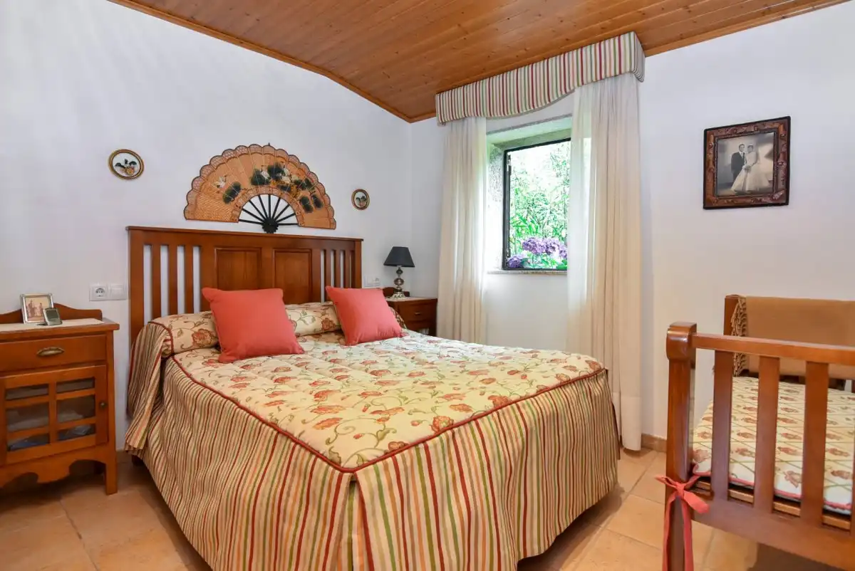 Dormitori de Casa o xalet en venda en Mondariz amb Jardí privat, Terrassa i Traster