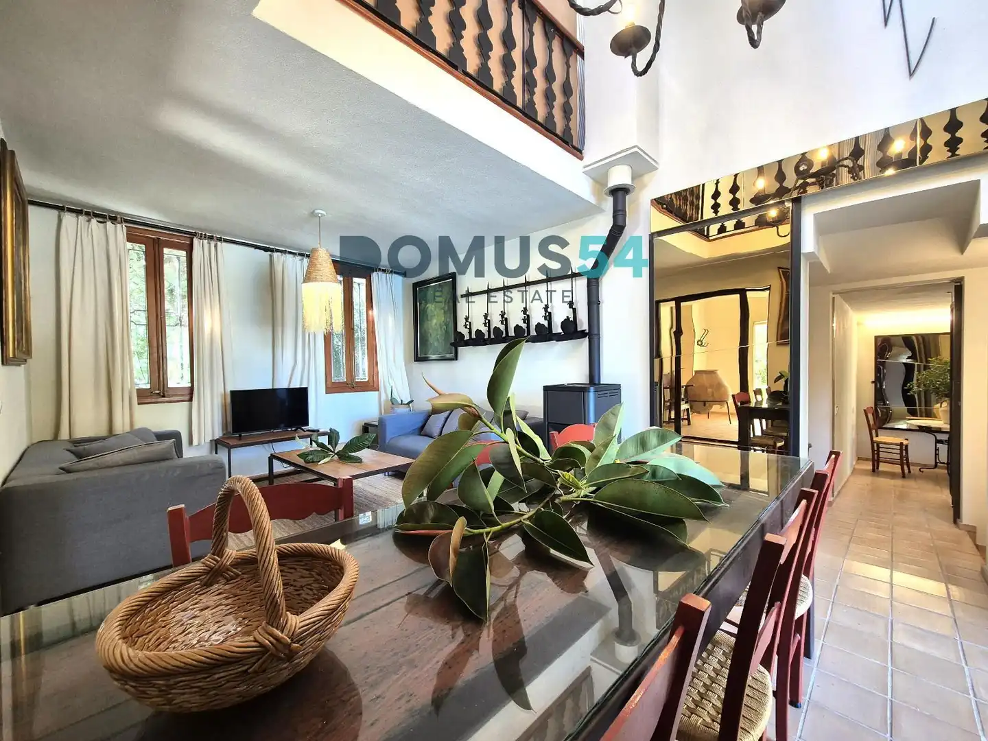 Sala de estar de Finca rústica de alquiler en Petra con Aire acondicionado, Terraza y Piscina