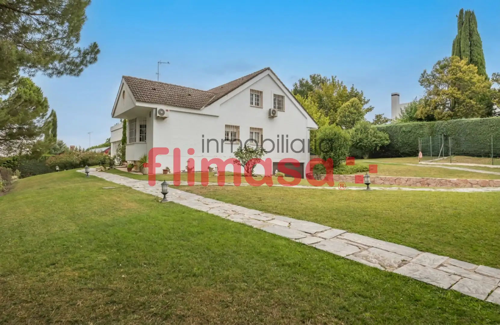 Vista exterior de Casa o chalet en venta en Villaviciosa de Odón