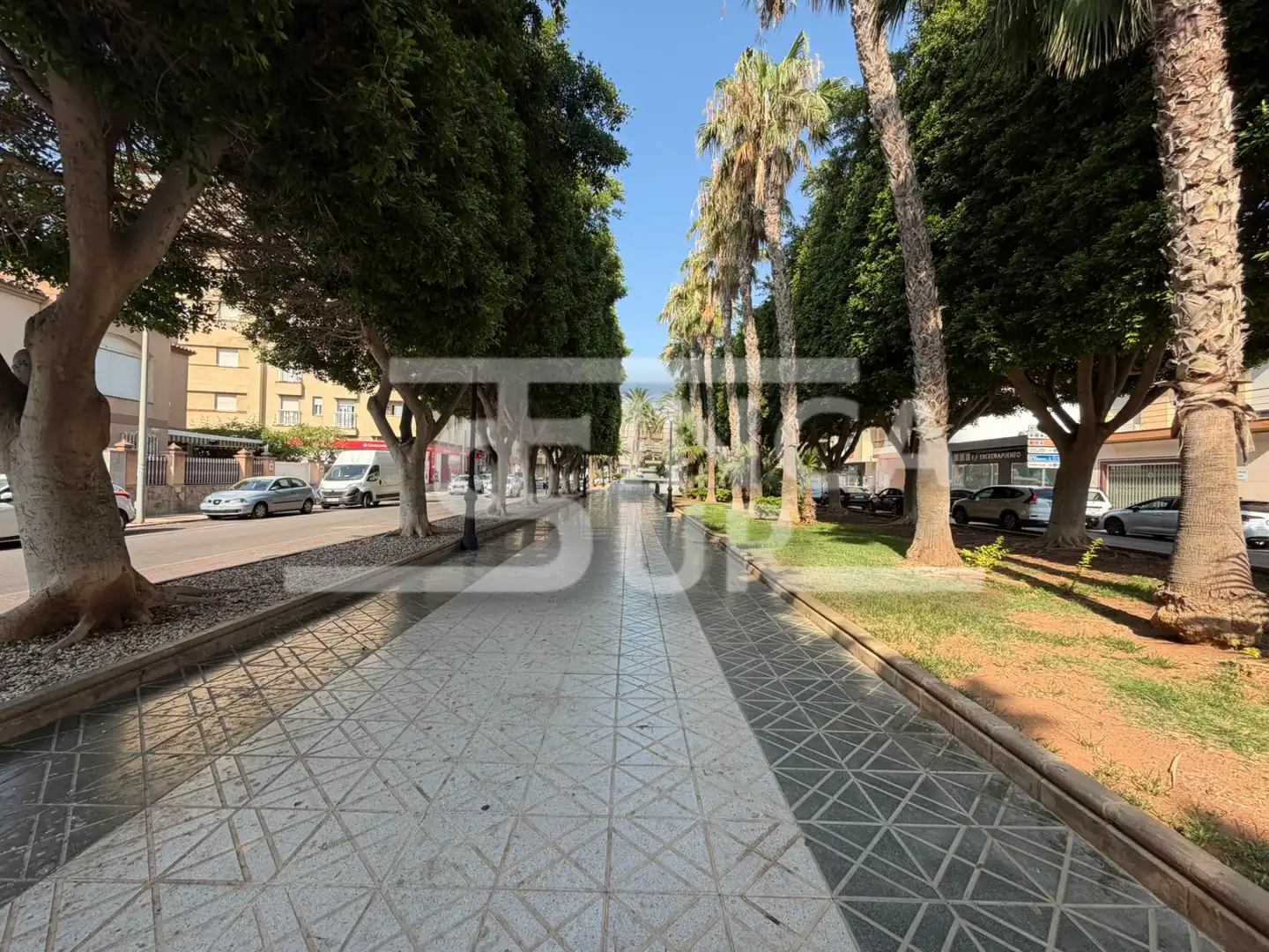 Vista exterior de Apartamento en venta en Roquetas de Mar con Amueblado, Horno y Lavadora