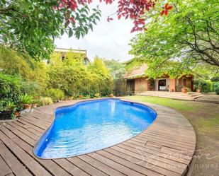 Swimming pool of House or chalet for sale in Sant Cugat del Vallès  with Air Conditioner, Heating and Private garden