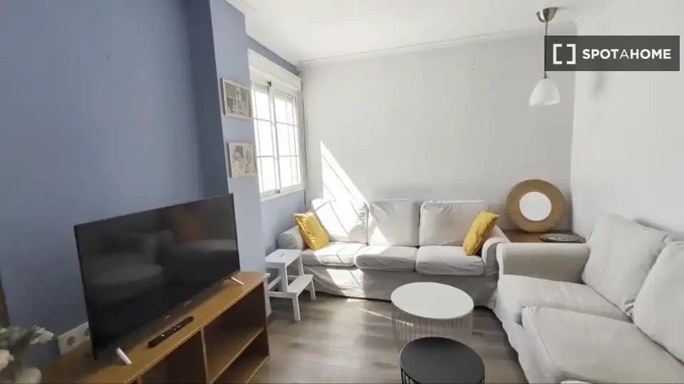 Sala d'estar de Pis de lloguer en Valencia amb Aire condicionat, Calefacció i Moblat