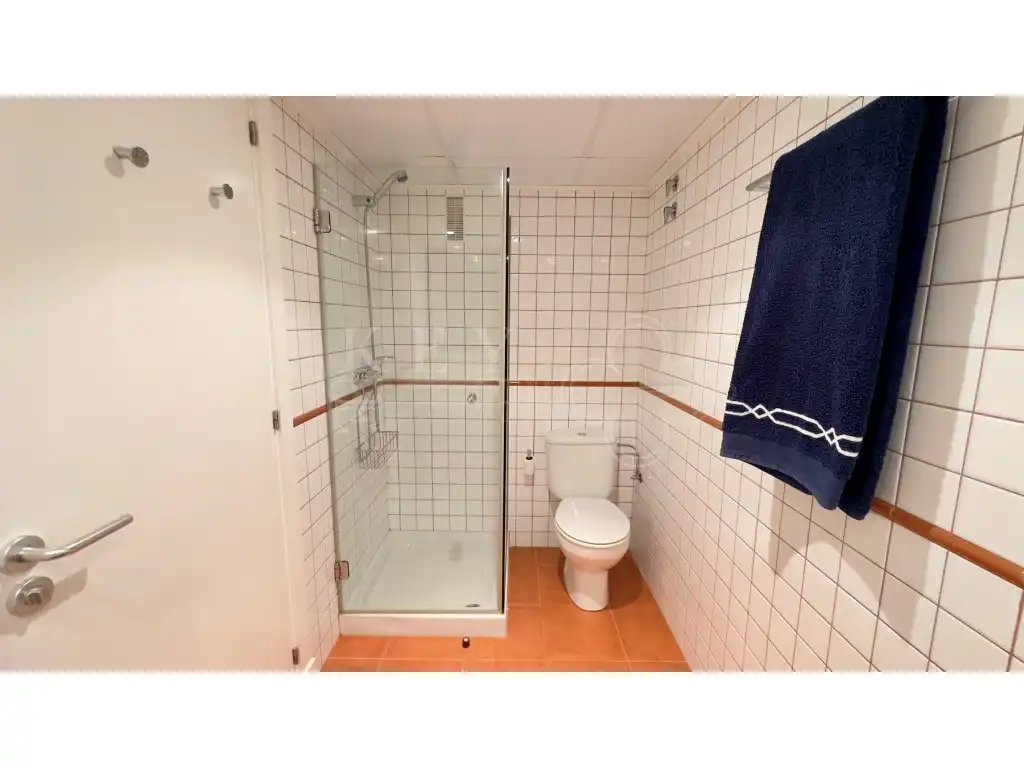 Baño de Apartamento en venta en Ciutadella de Menorca con Aire acondicionado, Calefacción y Jardín privado