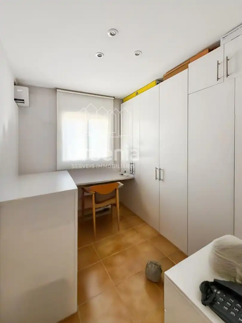 Habitación de Ático en venta en Mataró con Aire acondicionado, Calefacción y Terraza