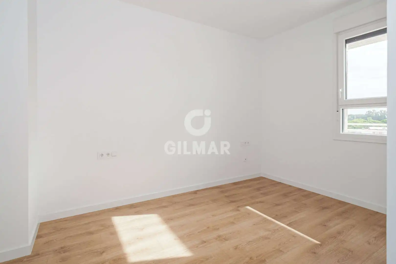 Habitación de Ático en venta en Sevilla con Calefacción, Jardín privado y Piscina
