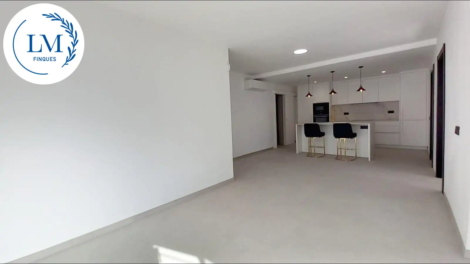 Ground floor for sale in Centre Vila