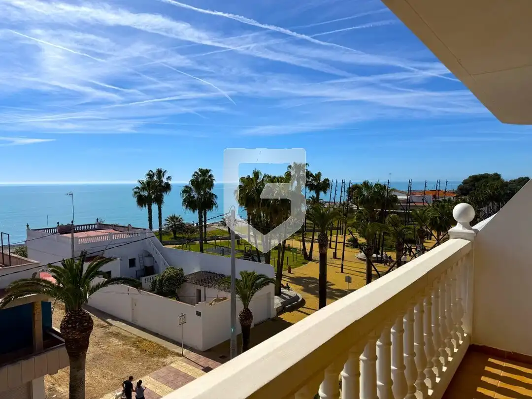 Vista exterior de Apartament en venda en Moncofa amb Aire condicionat, Jardí privat i Terrassa