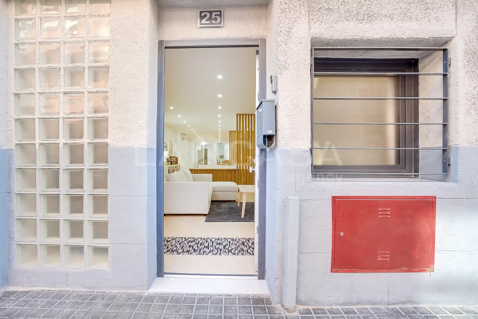 Vista exterior de Piso en venta en Barcelona