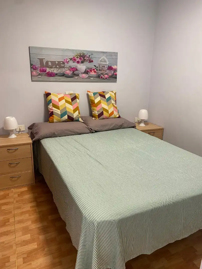 Habitación de Apartamento de alquiler en San Cristóbal de la Laguna con Amueblado, Lavadora y Microondas