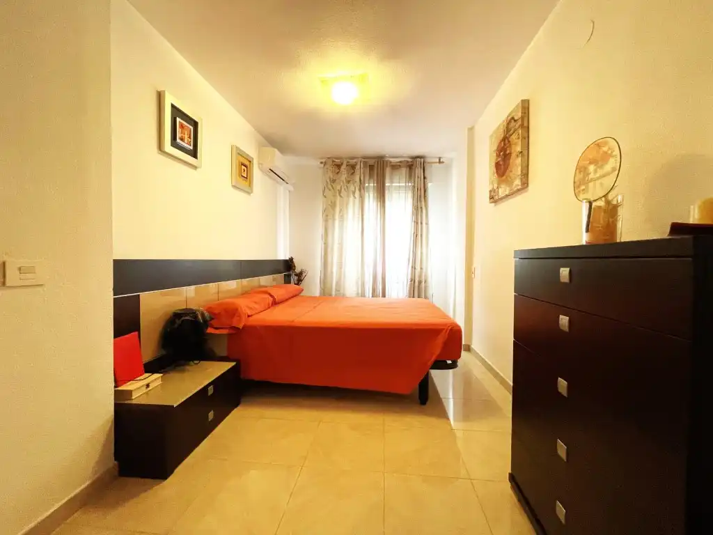 Bedroom of Flat for sale in Benicasim / Benicàssim  with Air Conditioner, Oven and Washing machine