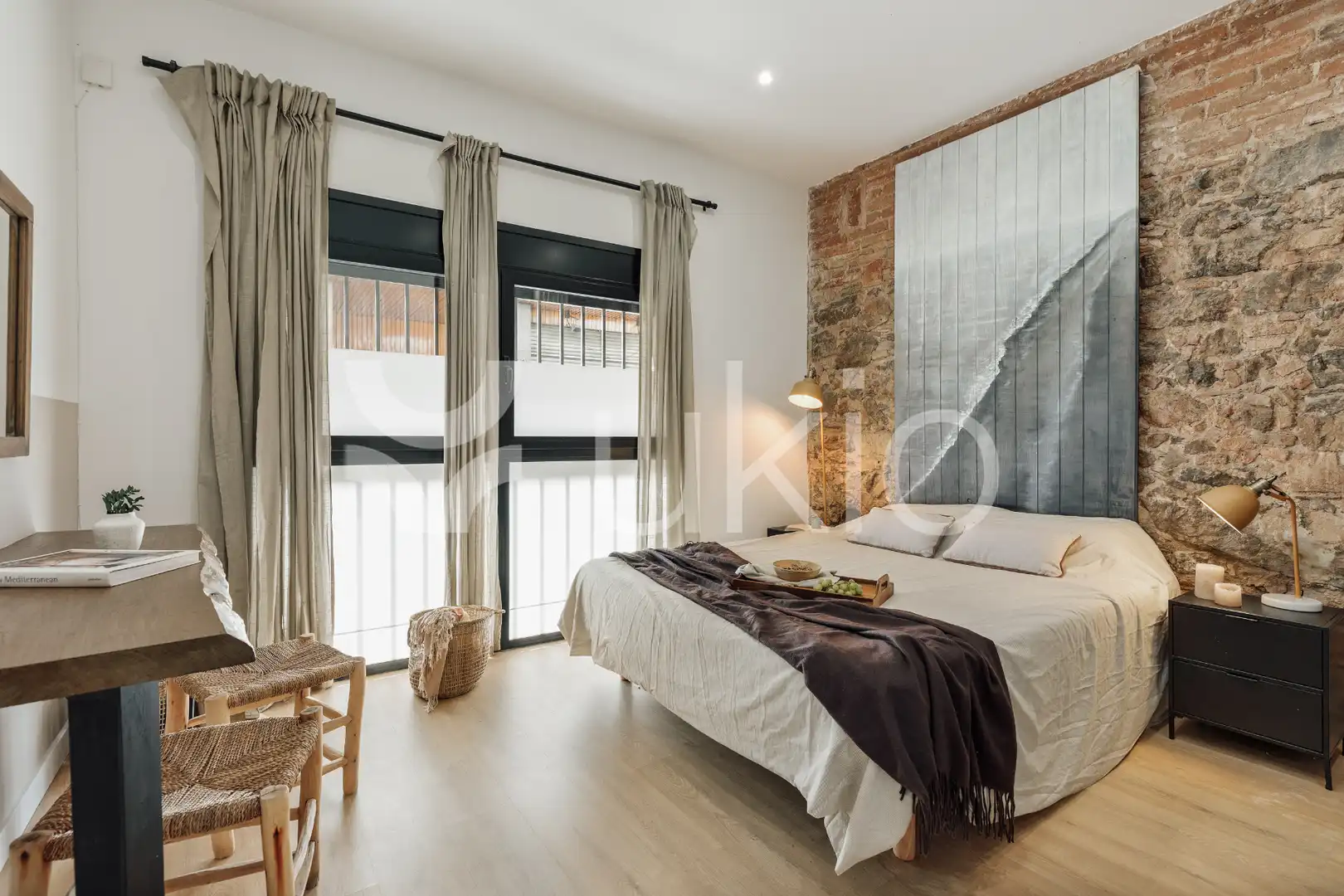 Dormitori de Apartament de lloguer en Barcelona amb Aire condicionat, Moblat i Forn